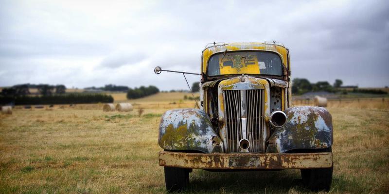 IT架构师必读：SD-WAN与MPLS混合组网策略，如何在成本优化与性能保障间找到编程般的精准平衡